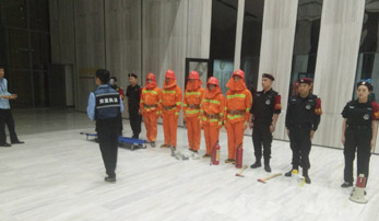  做好保安隊(duì)伍建設(shè)，提高保安隊(duì)伍素質(zhì)和服務(wù)水平 